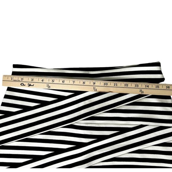 EXPRESS Black and White Striped Skirt - Picture 3 of 8